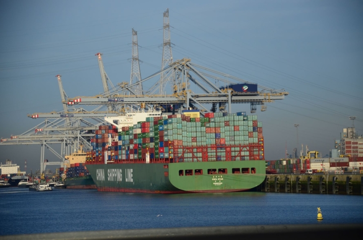 Navios Maritime Partners заказала в Корее четыре контейнеровоза на метаноле