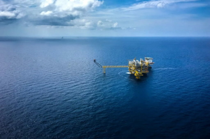 МЭА: спад добычи нефти и газа угрожает мировой энергобезопасности