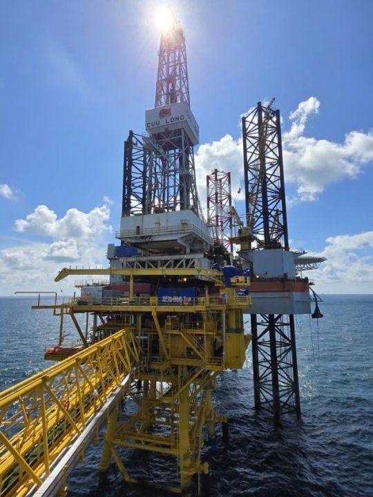 Vietsovpetro досрочно ввела в строй платформу ВК-24 на шельфе Вьетнама