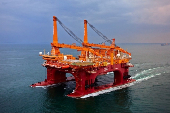 Полупогружное судно Bluewhale Offshore законтрактовано Shell в Нигерии