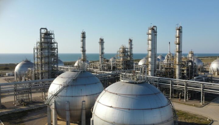 Woodside Energy перешла к управлению аммиачным заводом в Техасе