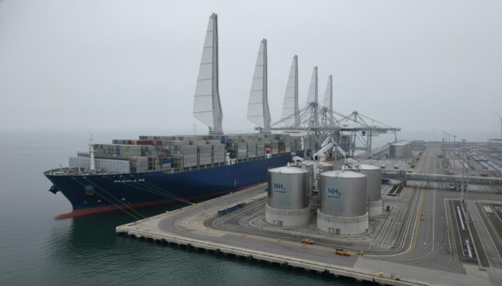 ИМО возобновляет переговоры о введении углеродного налога для морских перевозок