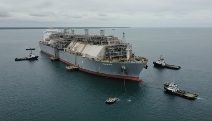 Плавучий СПГ-завод Golar LNG переведут из Камеруна в Аргентину